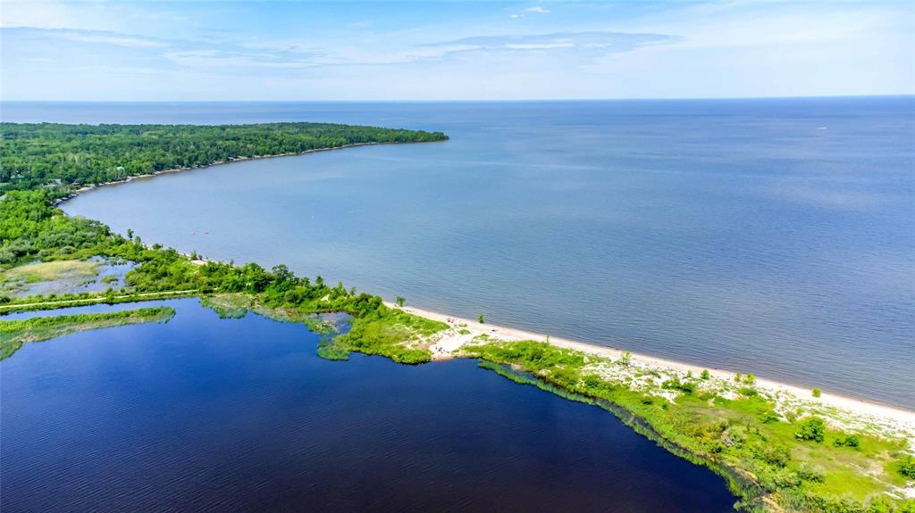 Photo 25 of 19 Birchwood Road, Hillside Beach MB