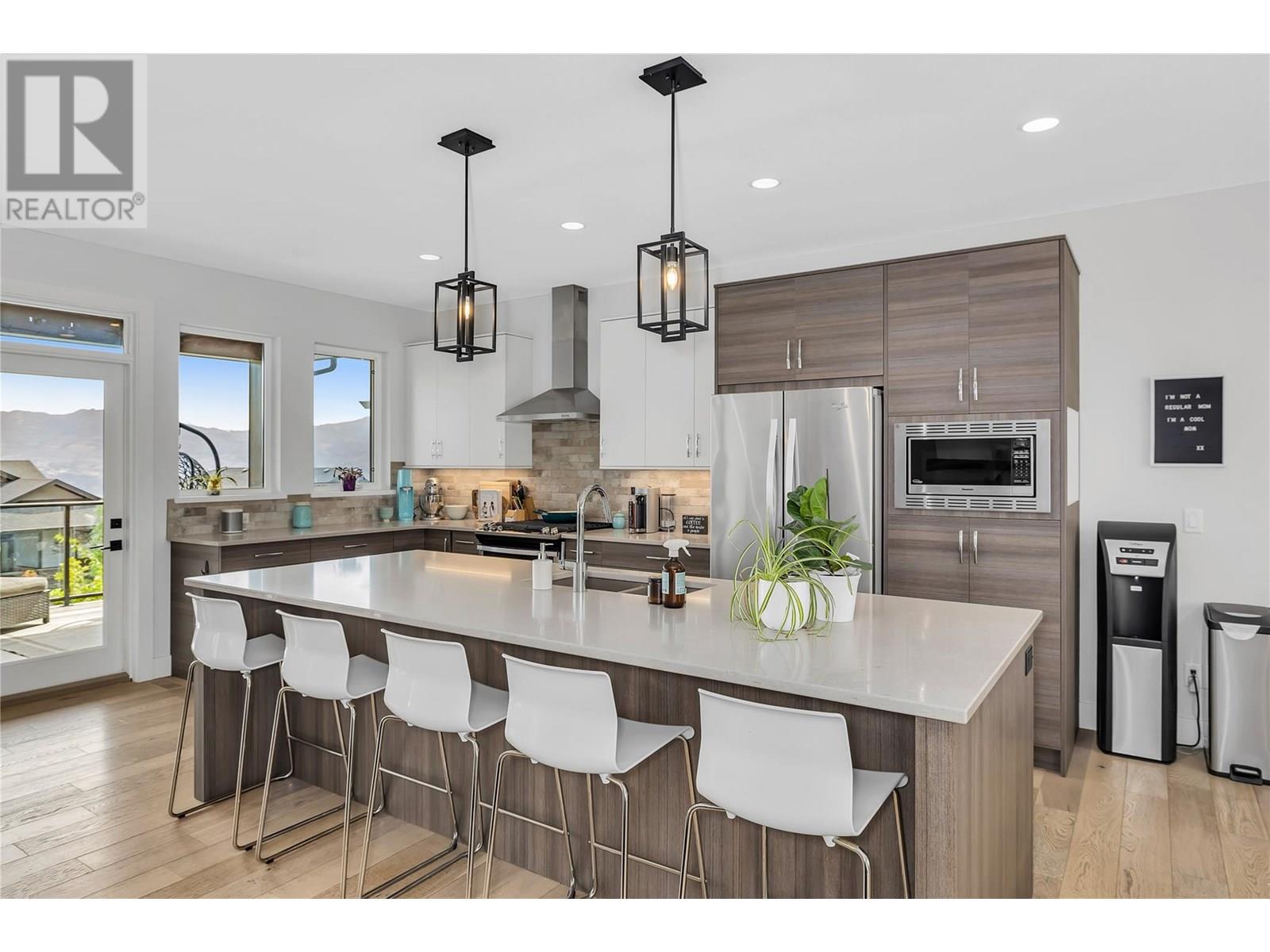  2558 Crown Crest Drive, West Kelowna