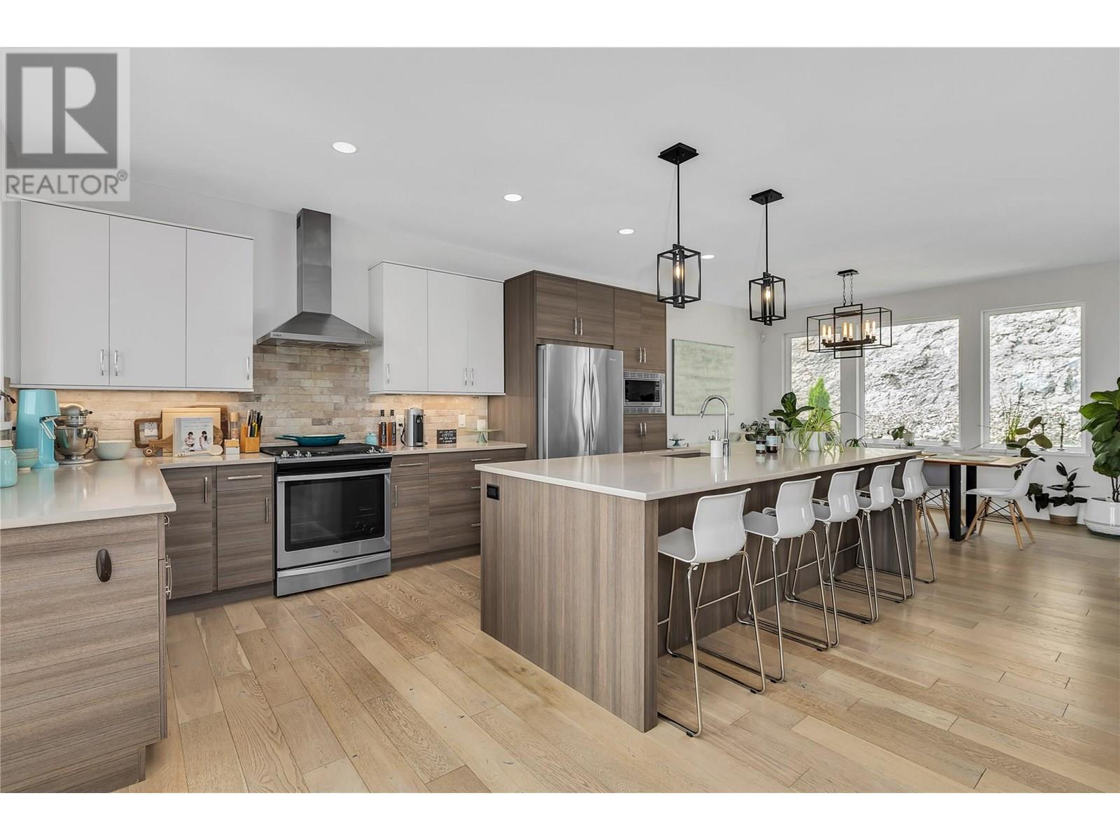  2558 Crown Crest Drive, West Kelowna