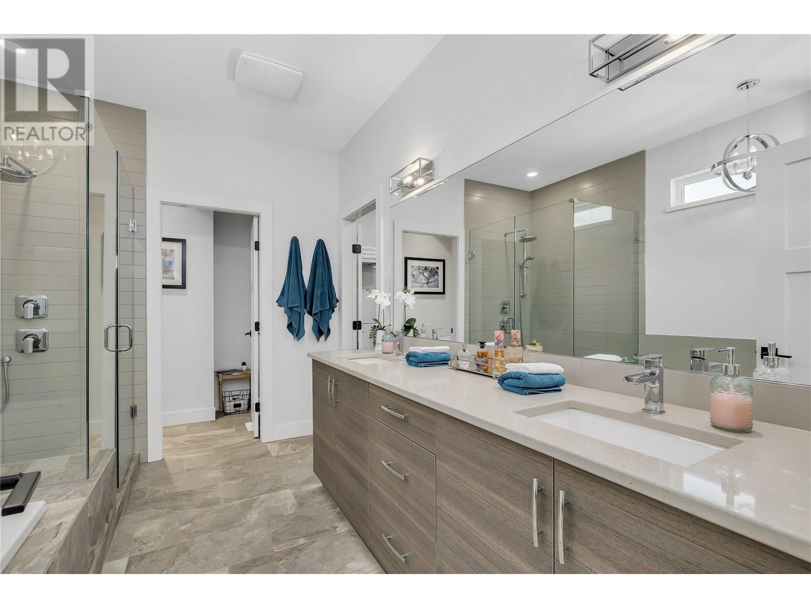  2558 Crown Crest Drive, West Kelowna