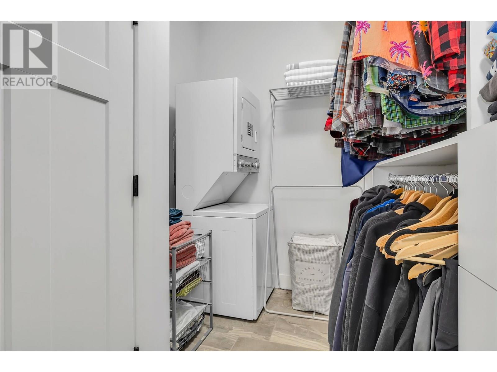  2558 Crown Crest Drive, West Kelowna