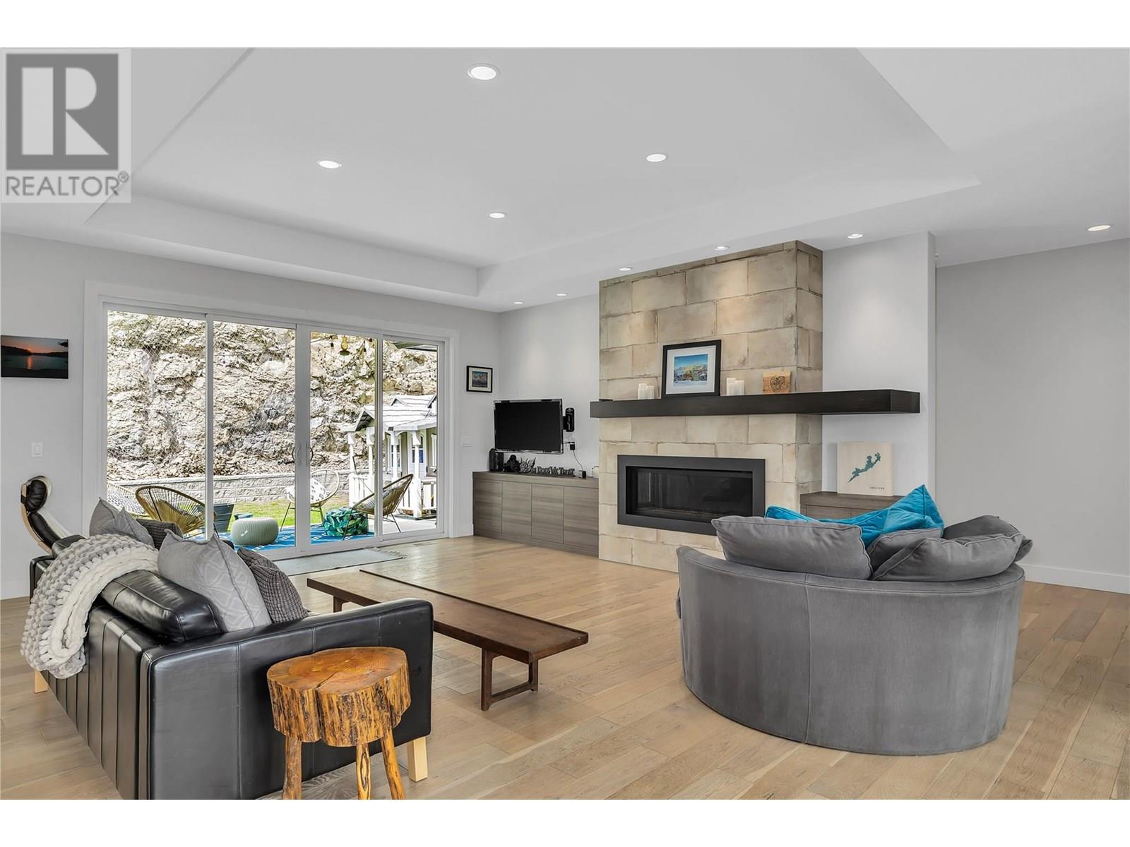  2558 Crown Crest Drive, West Kelowna