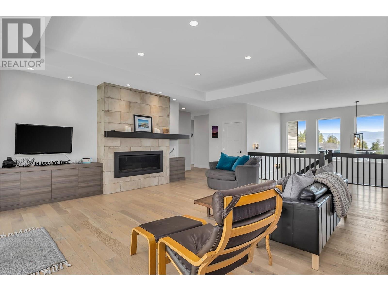  2558 Crown Crest Drive, West Kelowna