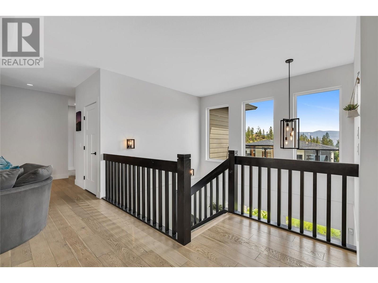  2558 Crown Crest Drive, West Kelowna