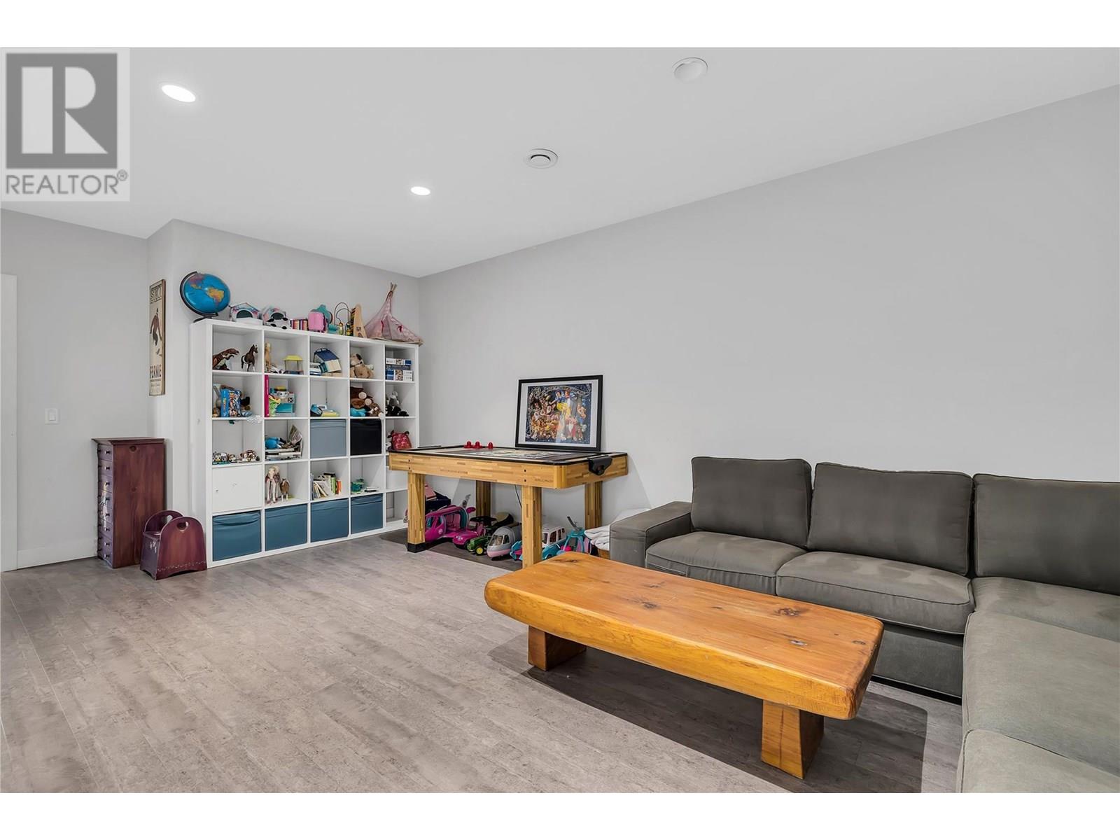  2558 Crown Crest Drive, West Kelowna