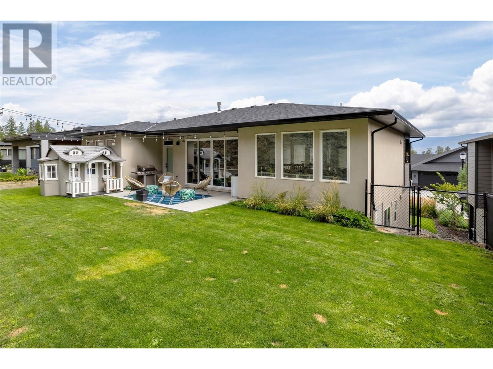  2558 Crown Crest Drive, West Kelowna