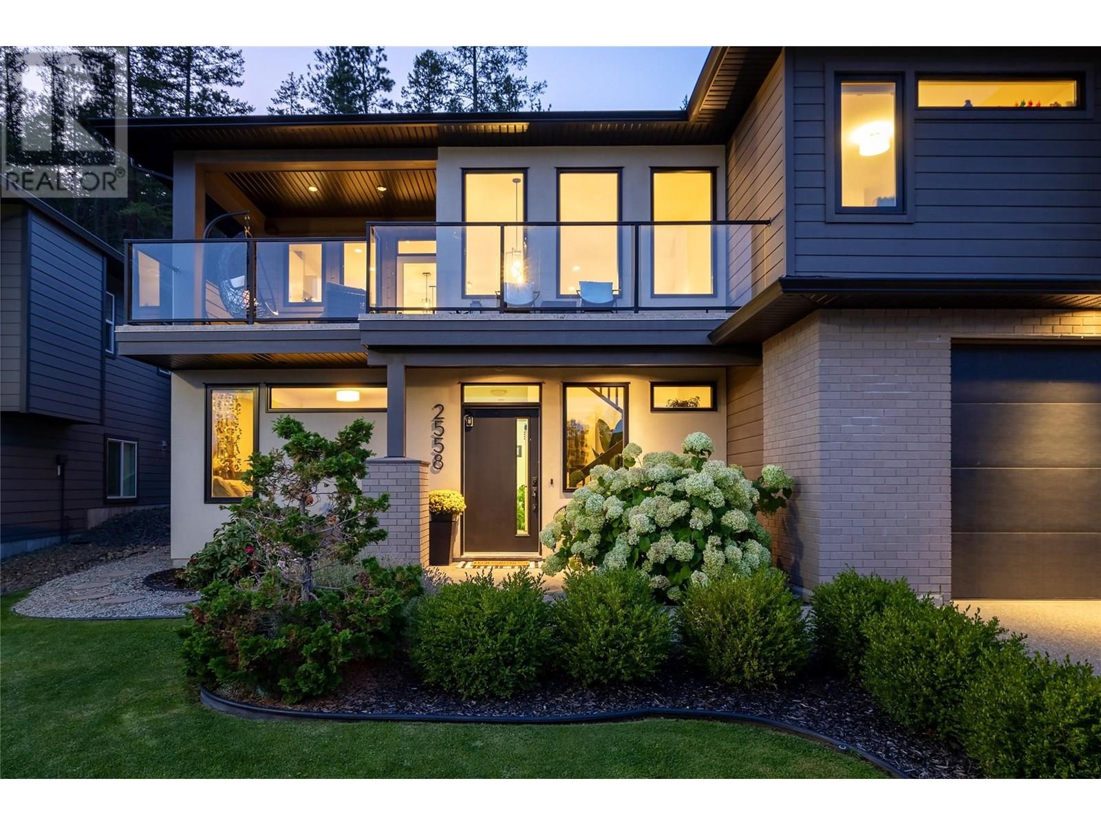  2558 Crown Crest Drive, West Kelowna
