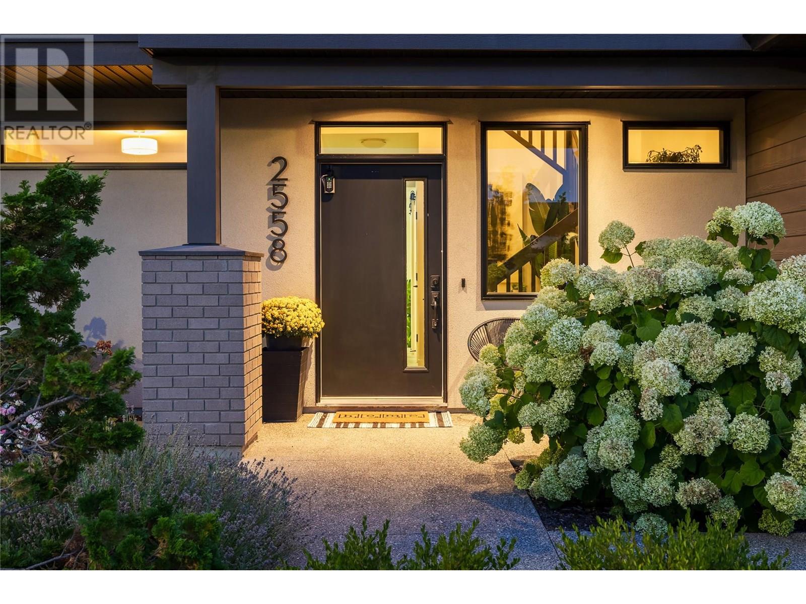  2558 Crown Crest Drive, West Kelowna