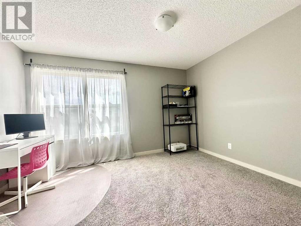 Single Family House for Sale in  Howse Manor NE Livingston Calgary 