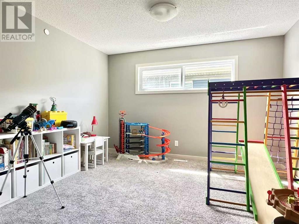 Single Family House for Sale in  Howse Manor NE Livingston Calgary 