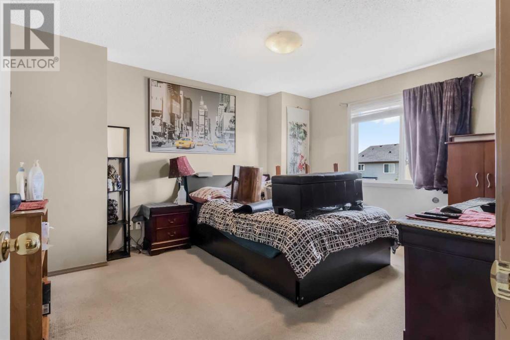 Single Family House for Sale in  New Brighton Drive SE New Brighton Calgary 