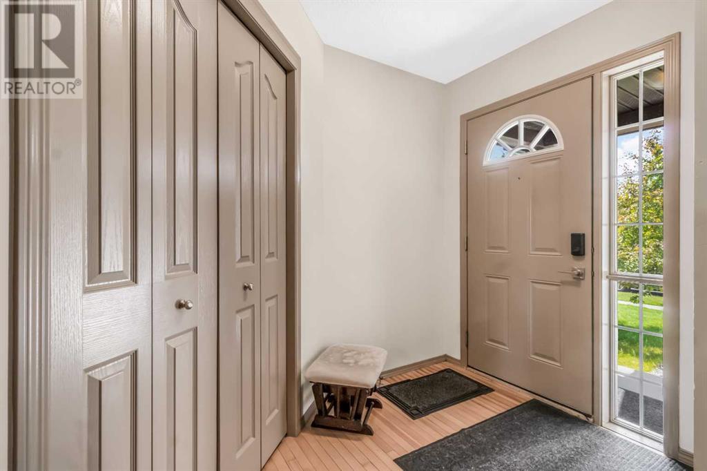 Single Family House for Sale in  New Brighton Drive SE New Brighton Calgary 