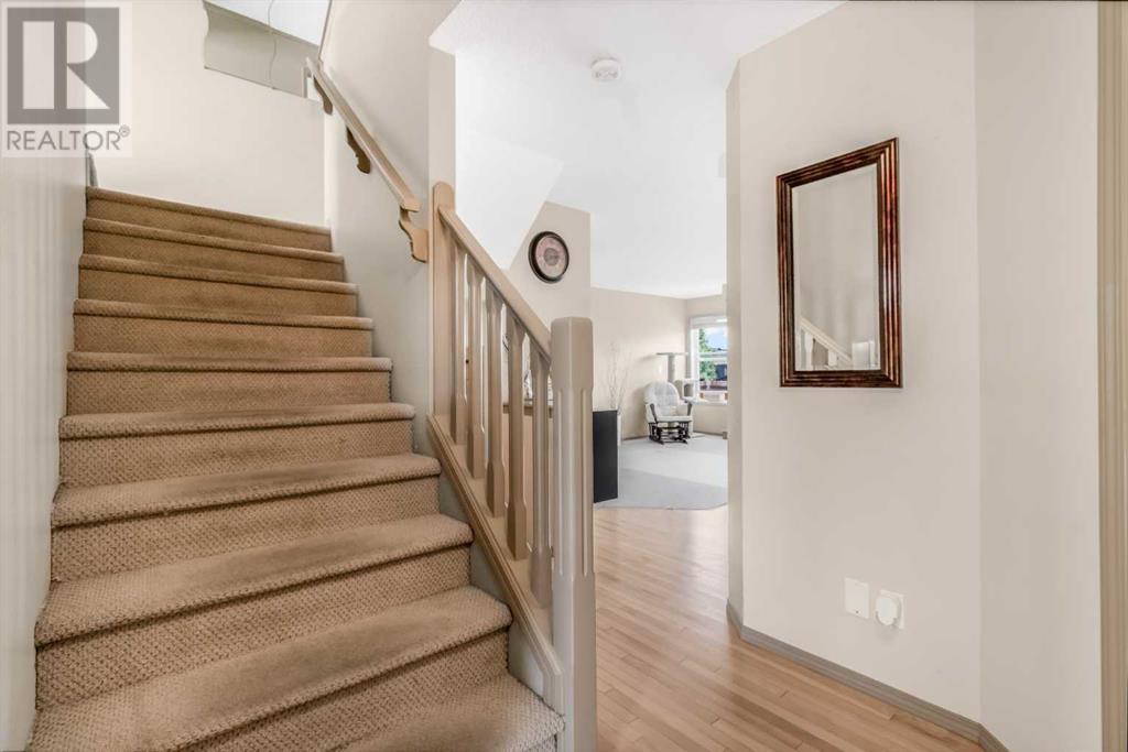 Single Family House for Sale in  New Brighton Drive SE New Brighton Calgary 