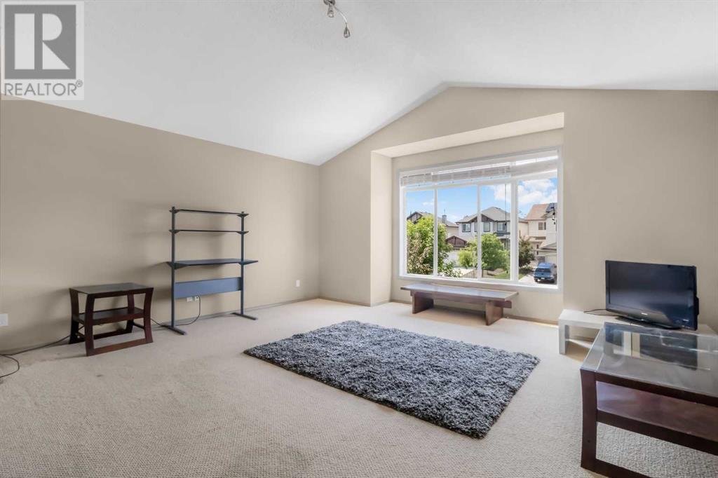 Single Family House for Sale in  New Brighton Drive SE New Brighton Calgary 
