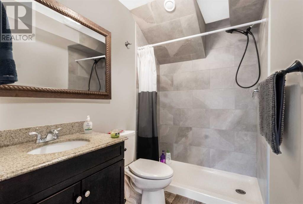 Single Family House for Sale in  New Brighton Drive SE New Brighton Calgary 