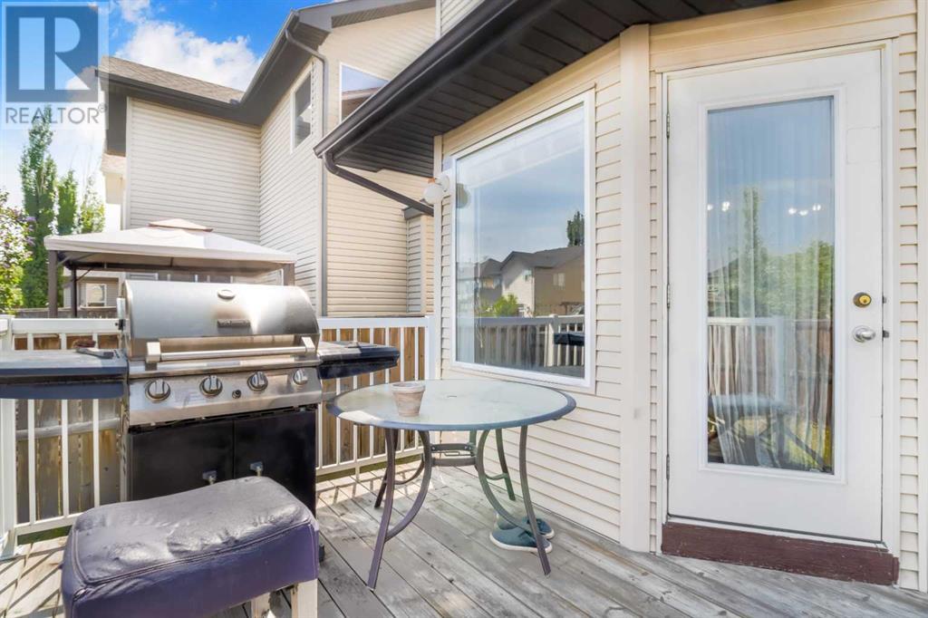 Single Family House for Sale in  New Brighton Drive SE New Brighton Calgary 