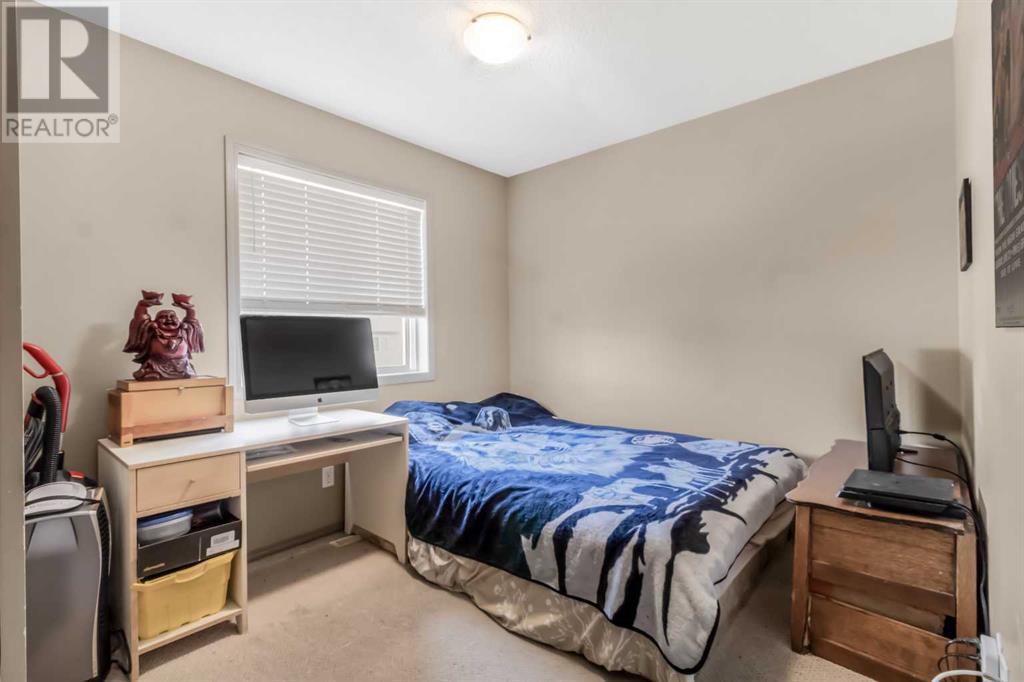 Single Family House for Sale in  New Brighton Drive SE New Brighton Calgary 