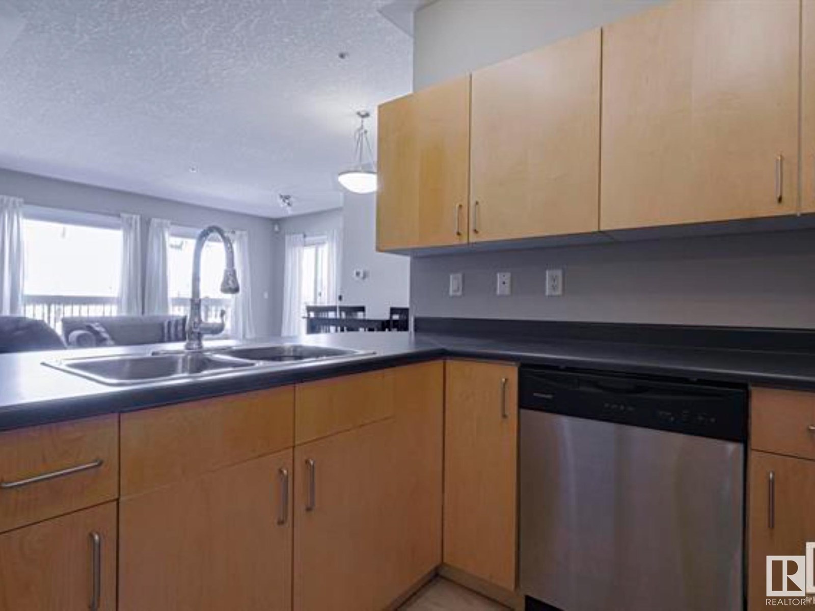 Photo 6 of 202 10707 102 Av Nw, Edmonton AB