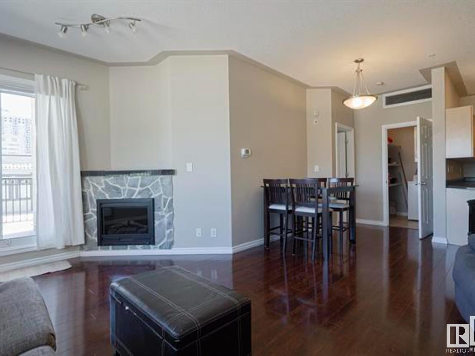 Photo 8 of 202 10707 102 Av Nw, Edmonton AB