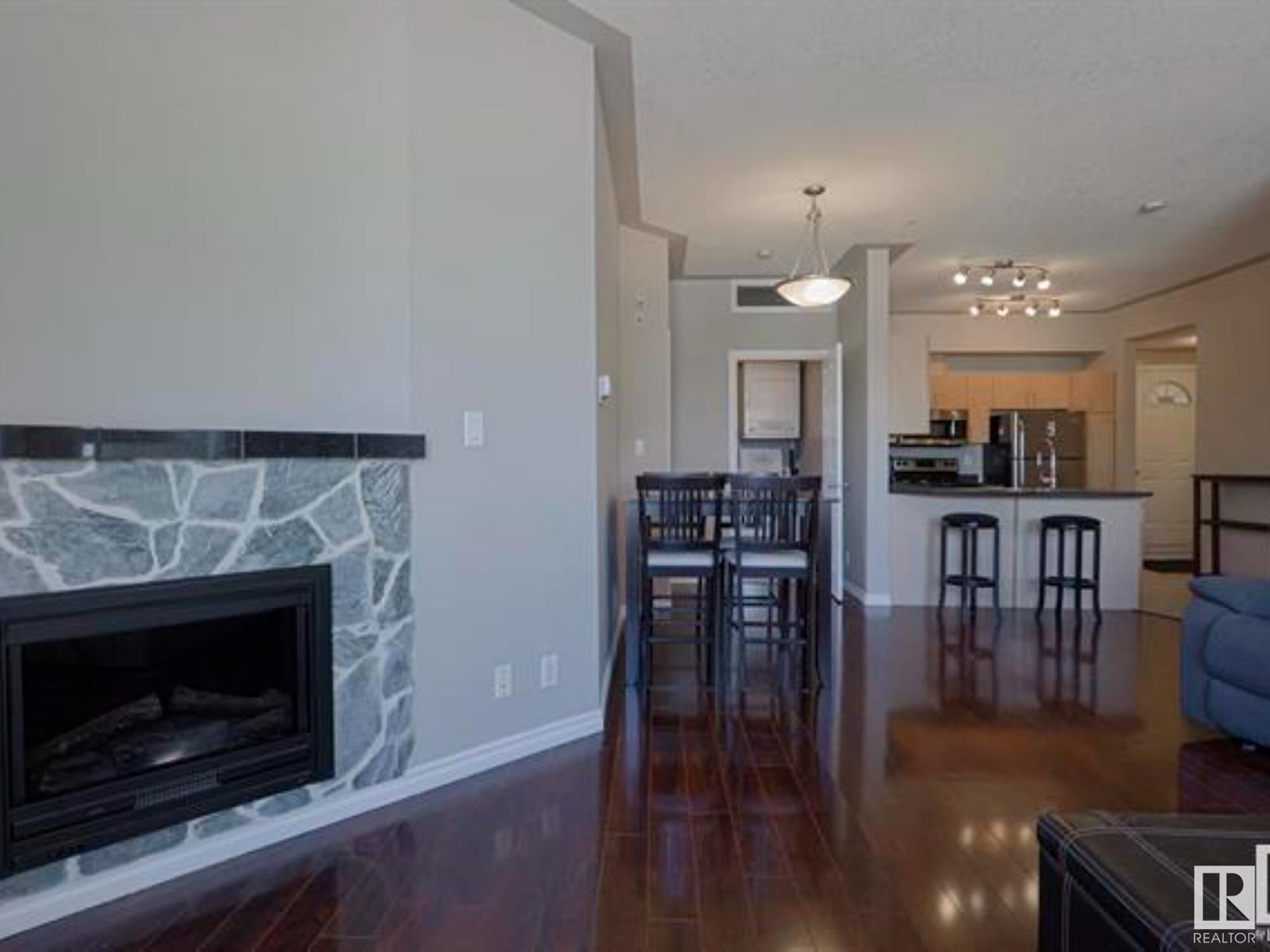 Photo 9 of 202 10707 102 Av Nw, Edmonton AB