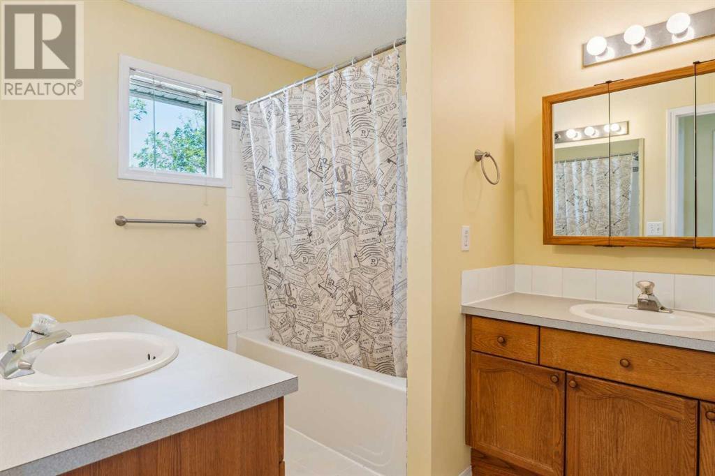 Single Family House for Sale in  Harvest Gold Place NE Harvest Hills Calgary 