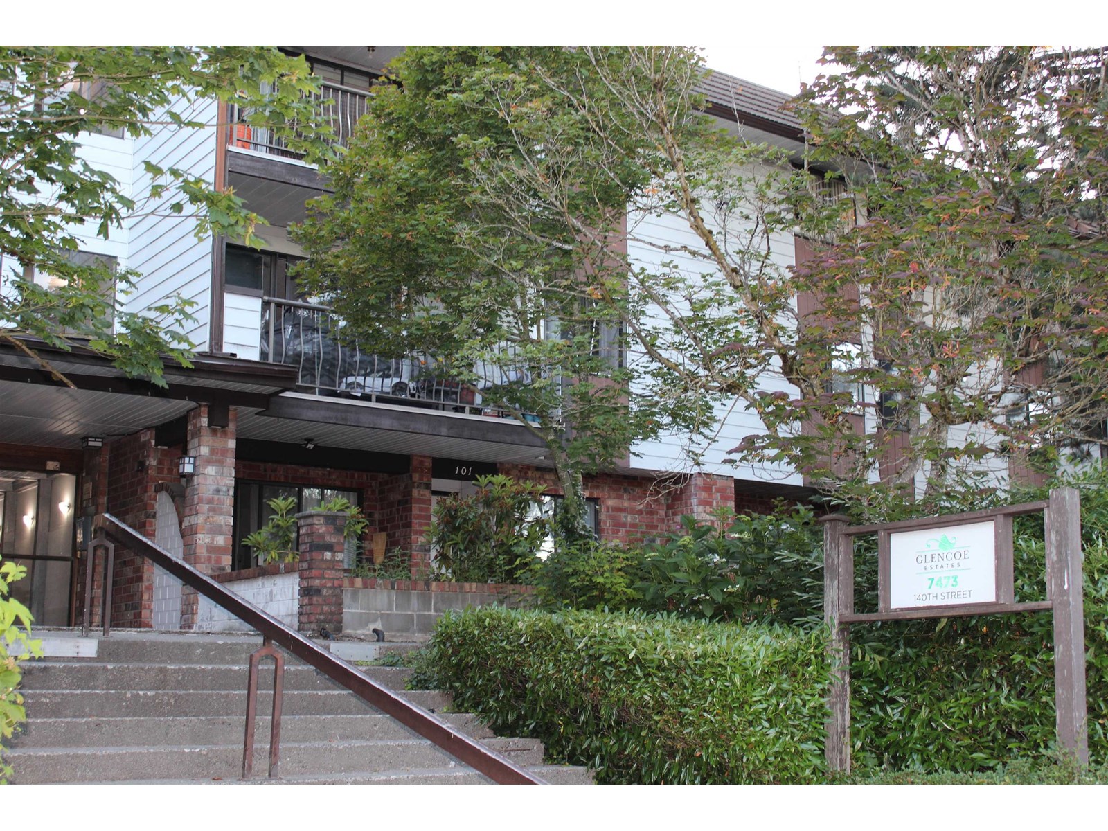 Photo 1 of 208 7473 140 Street, Surrey BC