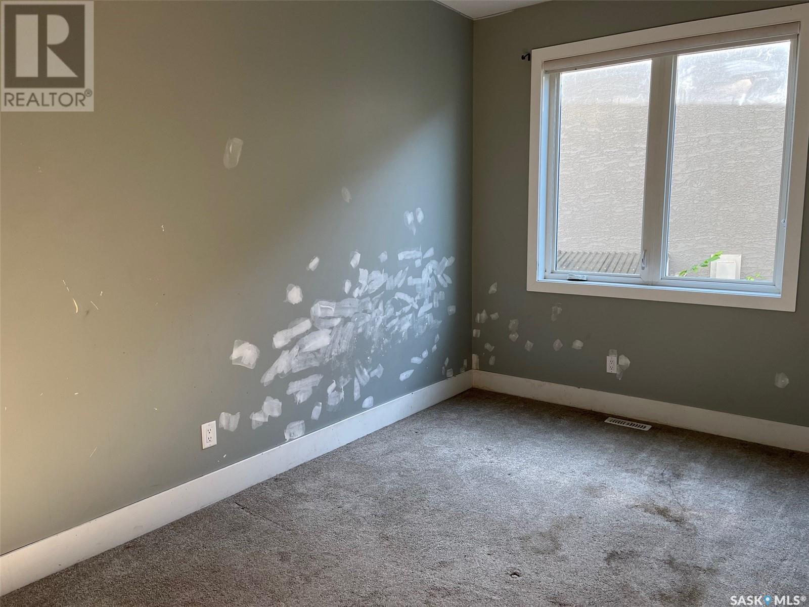 Single Family House 2 Level for Sale in  Jameson CRESCENT Regina 