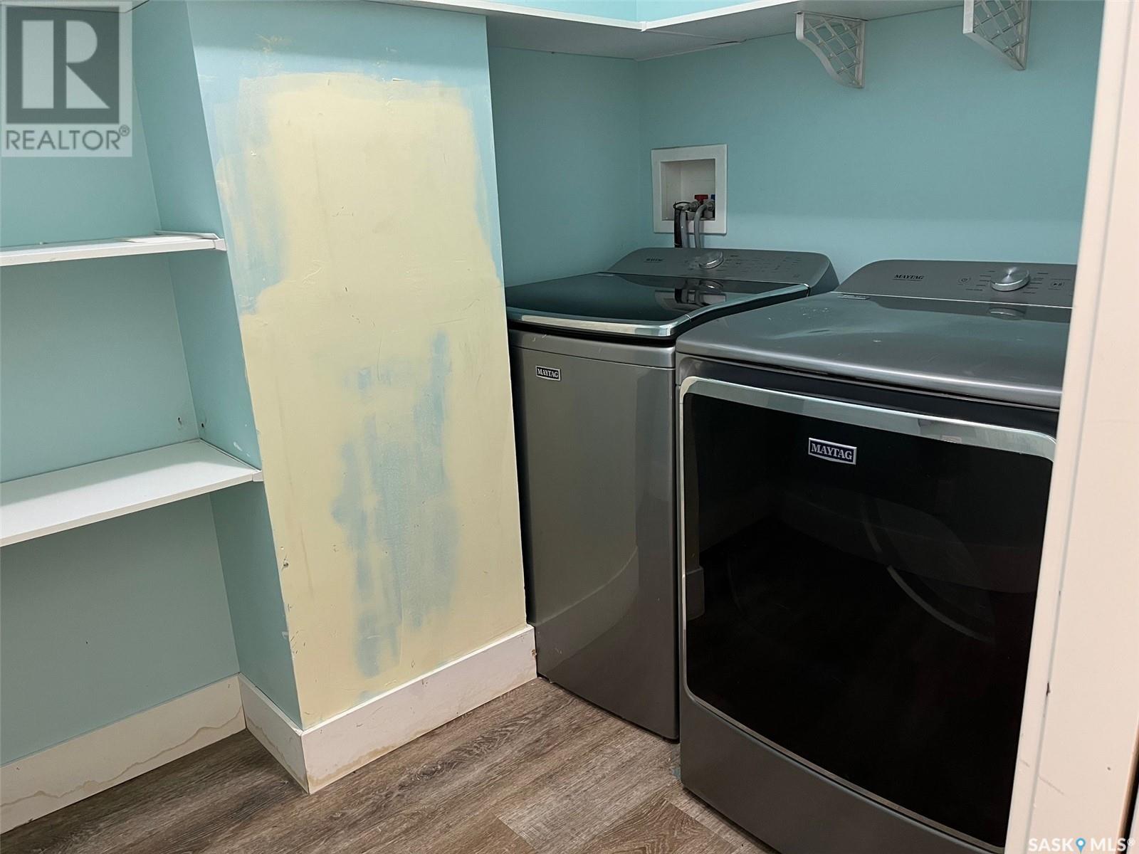 Single Family House 2 Level for Sale in  Jameson CRESCENT Regina 