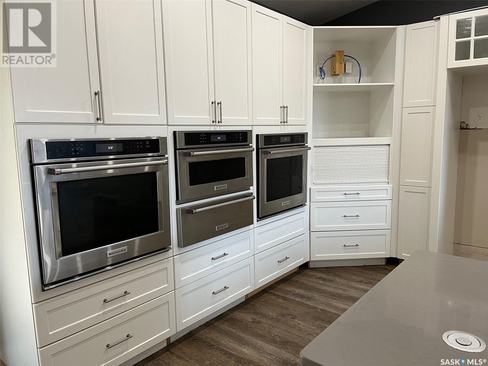 Single Family House 2 Level for Sale in  Jameson CRESCENT Regina 