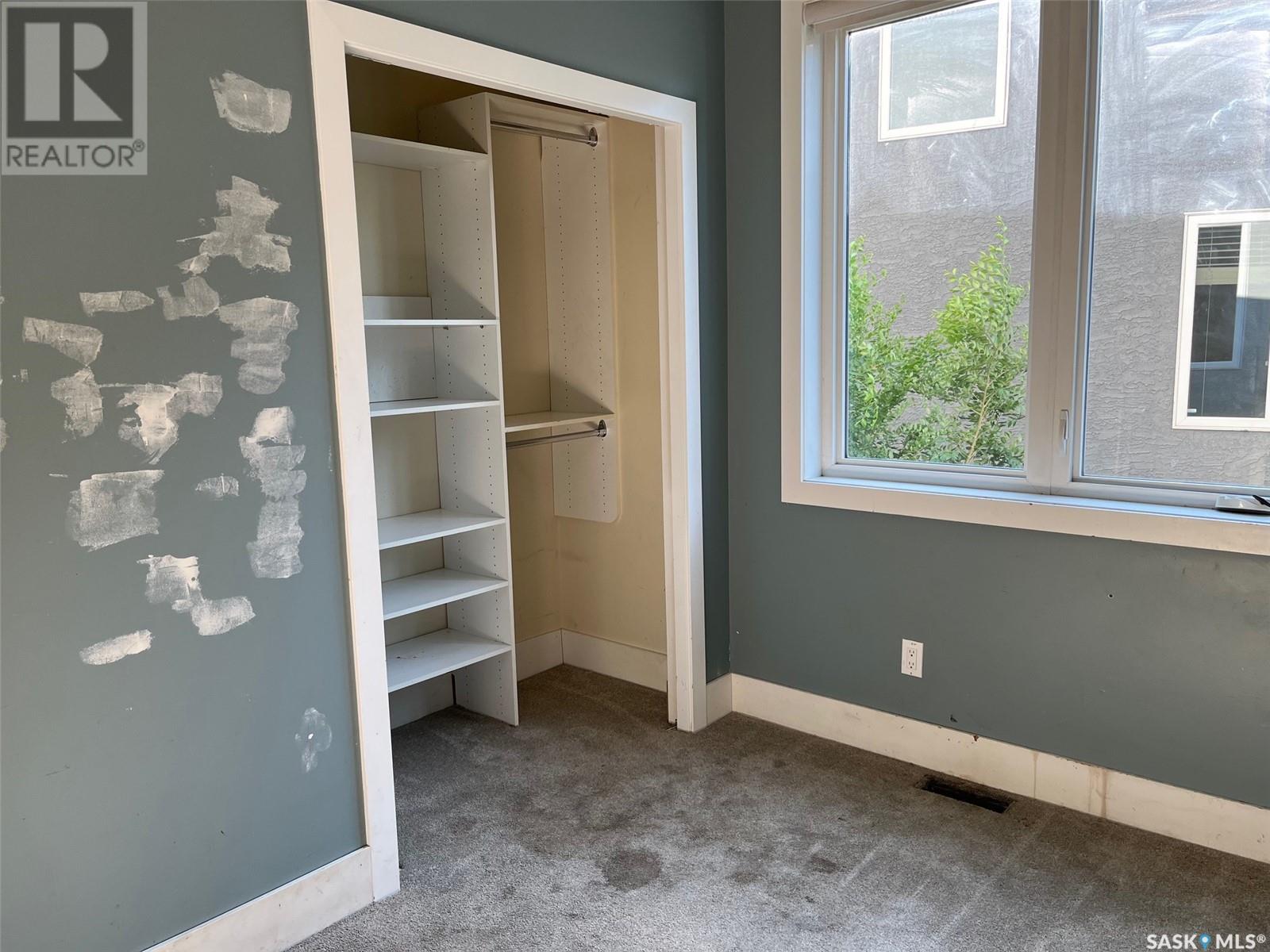 Single Family House 2 Level for Sale in  Jameson CRESCENT Regina 