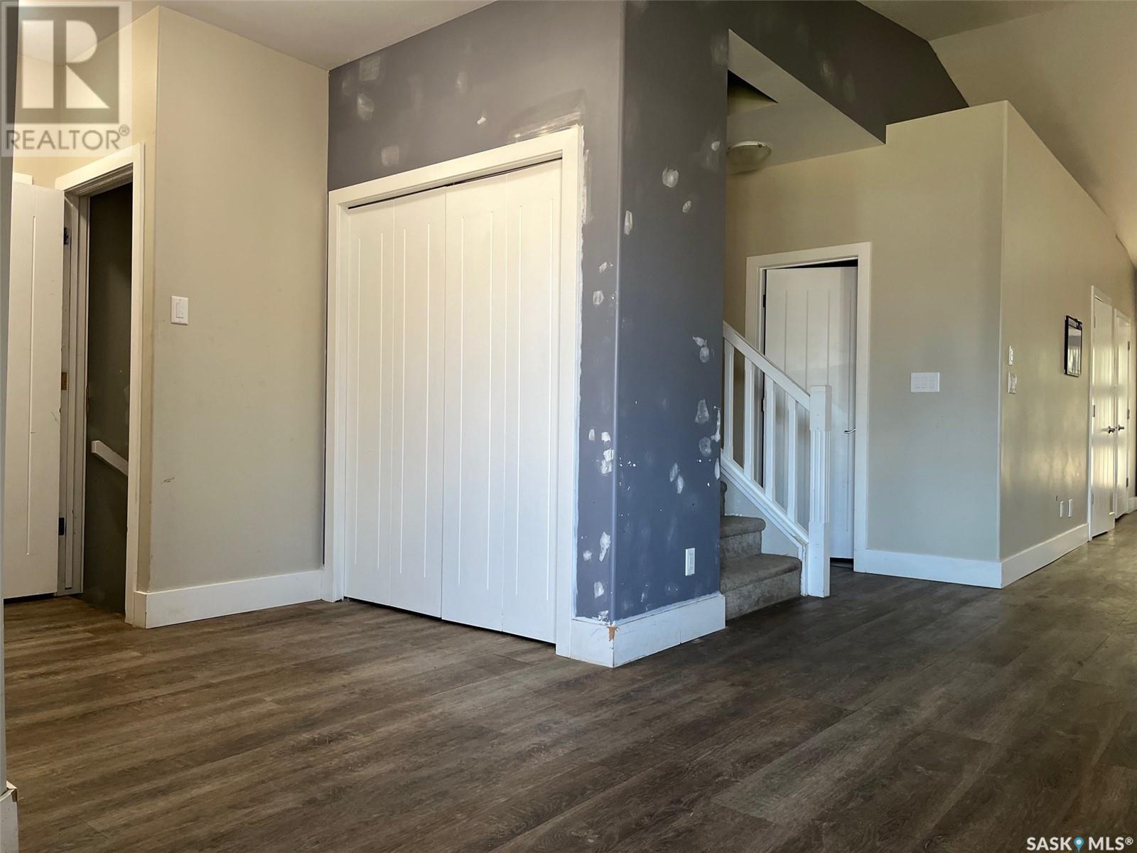 Single Family House 2 Level for Sale in  Jameson CRESCENT Regina 