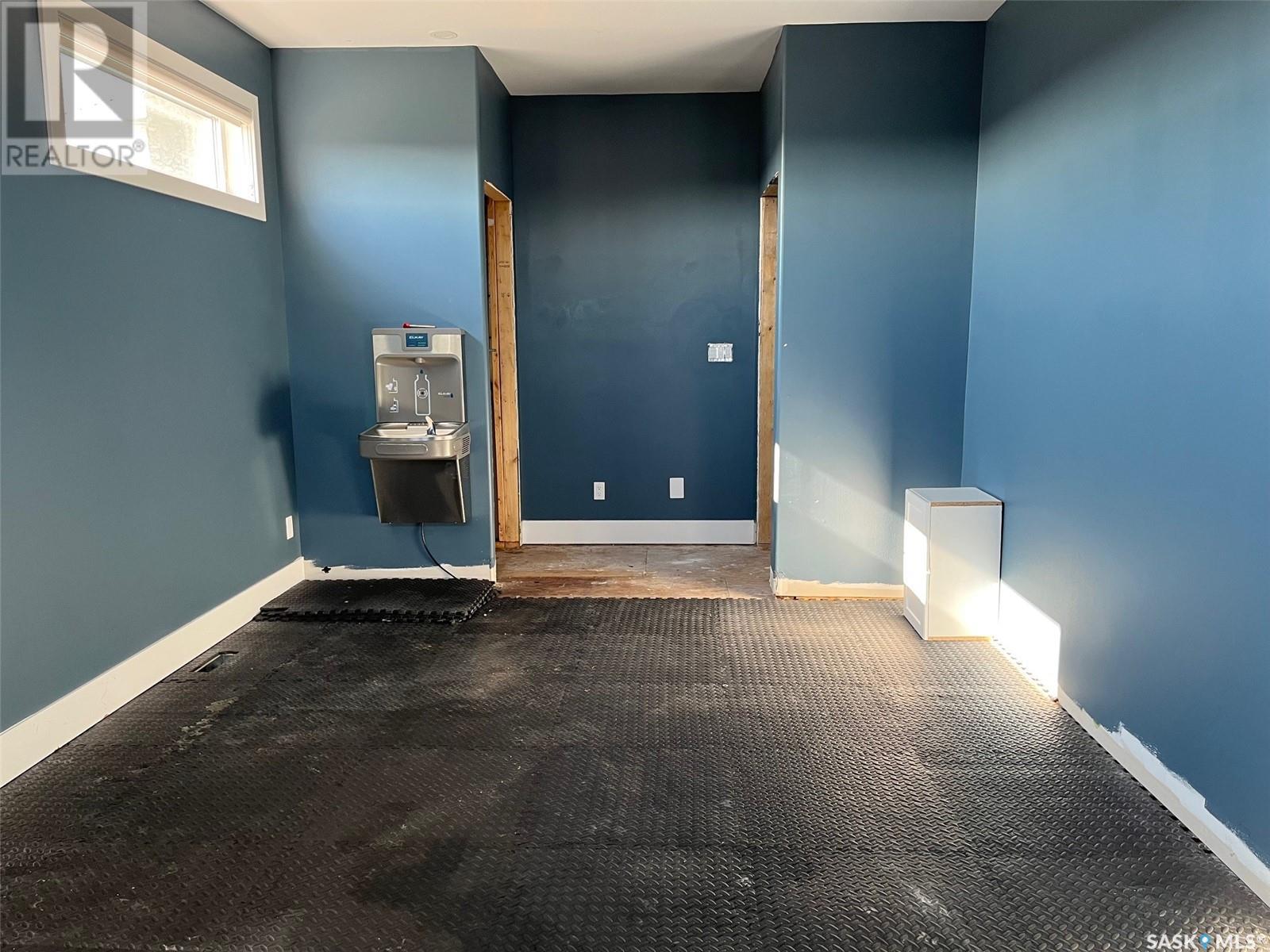 Single Family House 2 Level for Sale in  Jameson CRESCENT Regina 