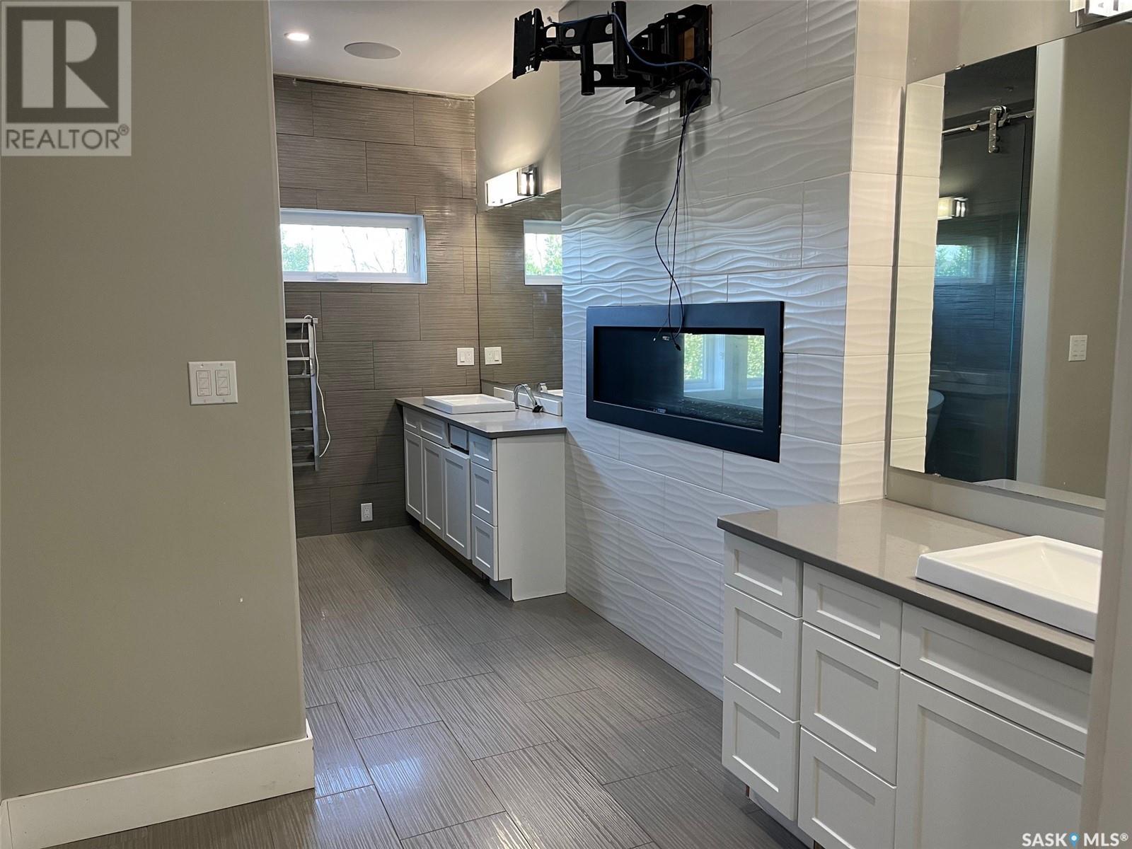 Single Family House 2 Level for Sale in  Jameson CRESCENT Regina 