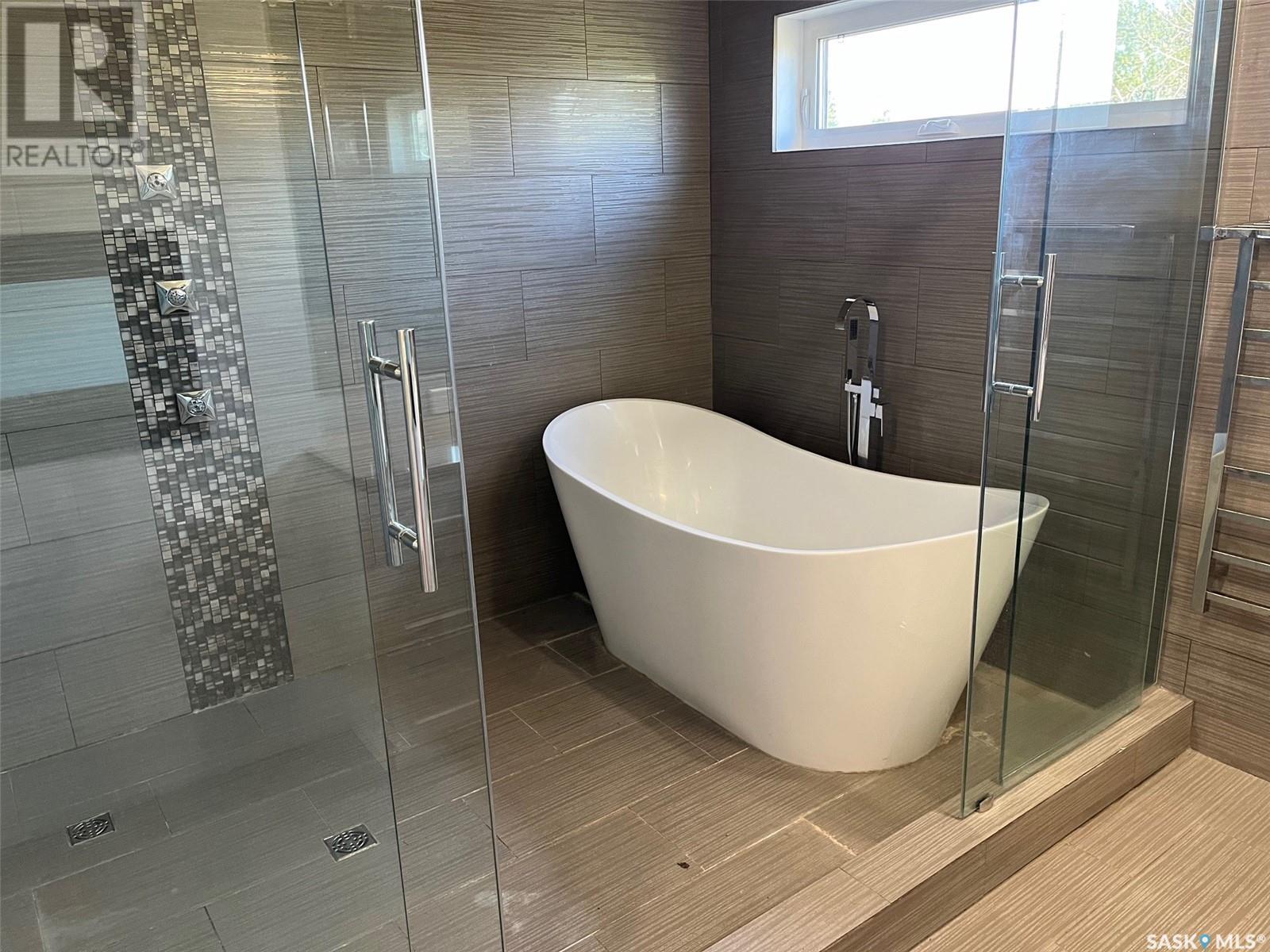 Single Family House 2 Level for Sale in  Jameson CRESCENT Regina 