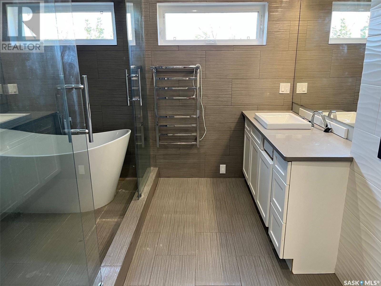 Single Family House 2 Level for Sale in  Jameson CRESCENT Regina 