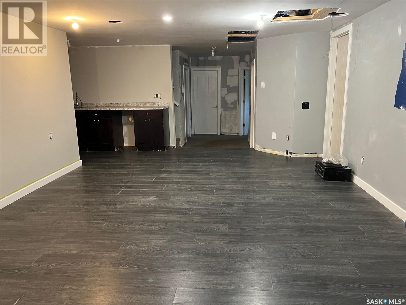 Single Family House 2 Level for Sale in  Jameson CRESCENT Regina 
