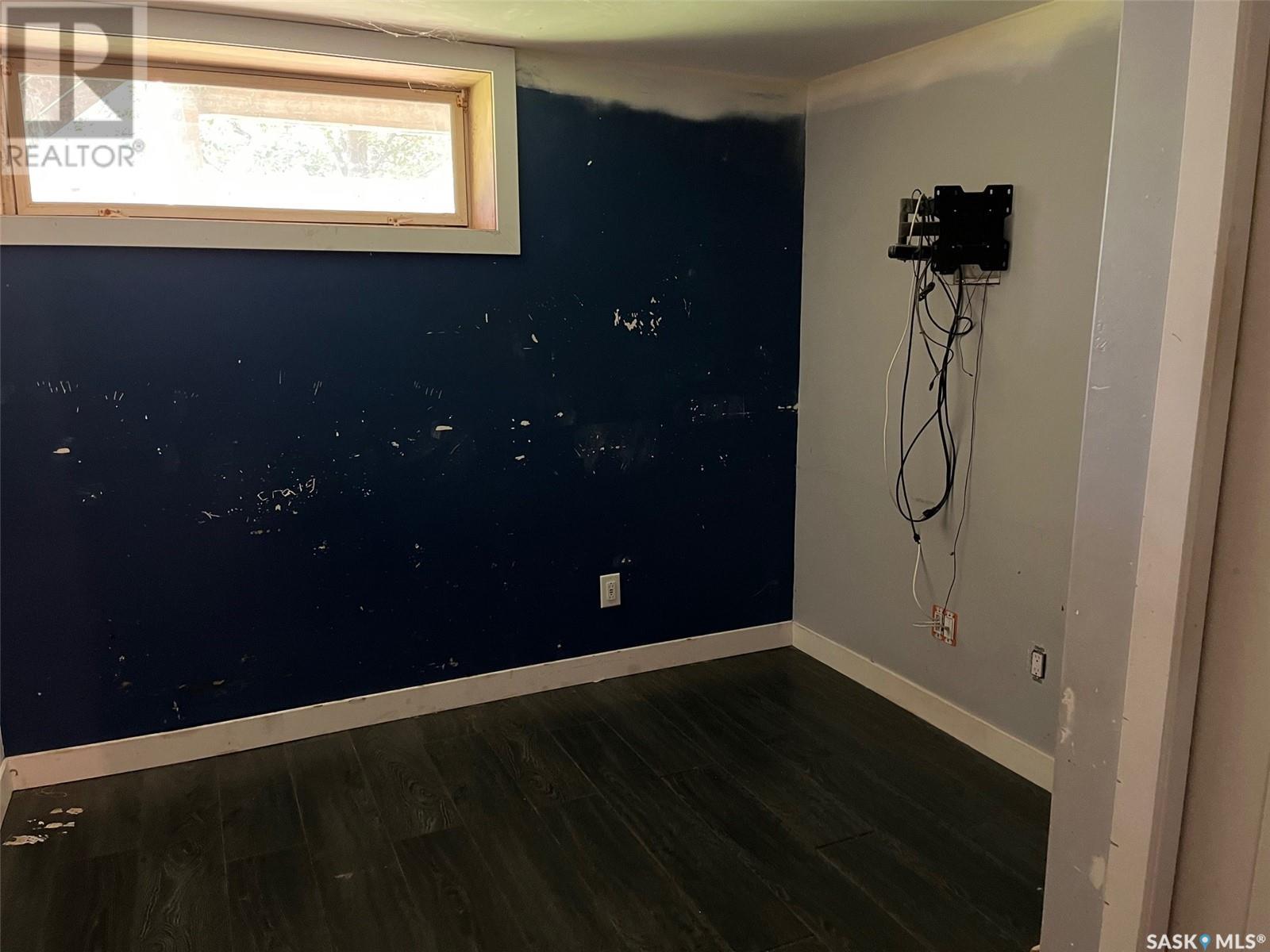 Single Family House 2 Level for Sale in  Jameson CRESCENT Regina 