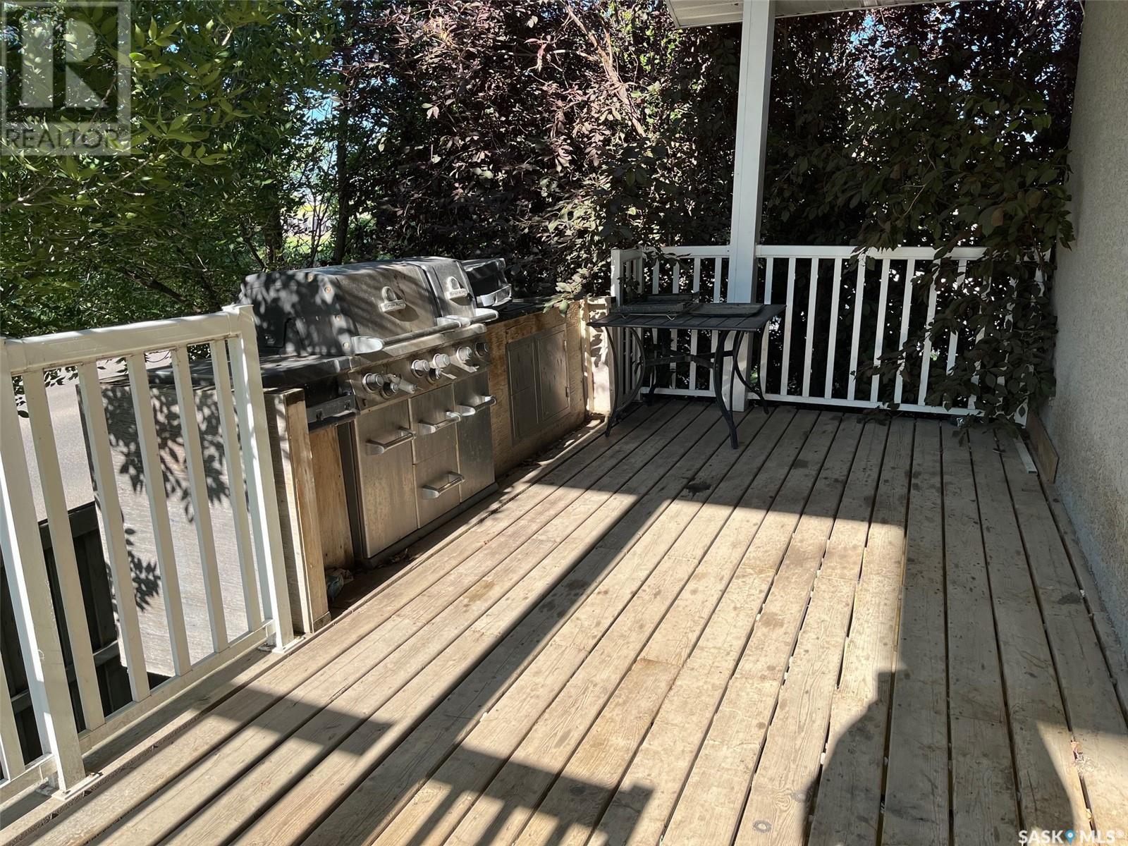 Single Family House 2 Level for Sale in  Jameson CRESCENT Regina 