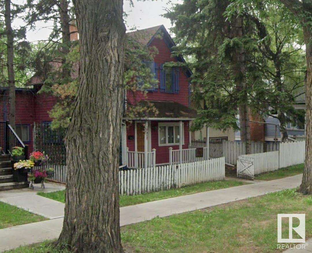 Photo 1 of 10039 87 Av Nw, Edmonton AB