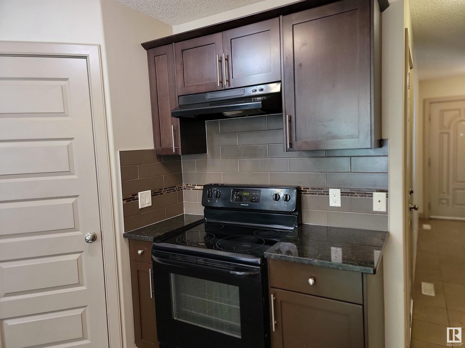 Photo 12 of 5 1820 34 Av Nw, Edmonton AB