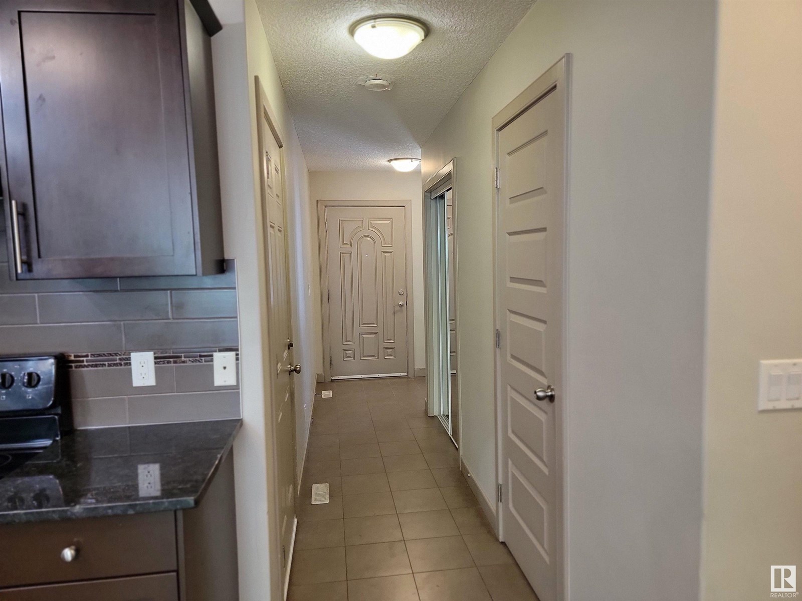 Photo 10 of 5 1820 34 Av Nw, Edmonton AB
