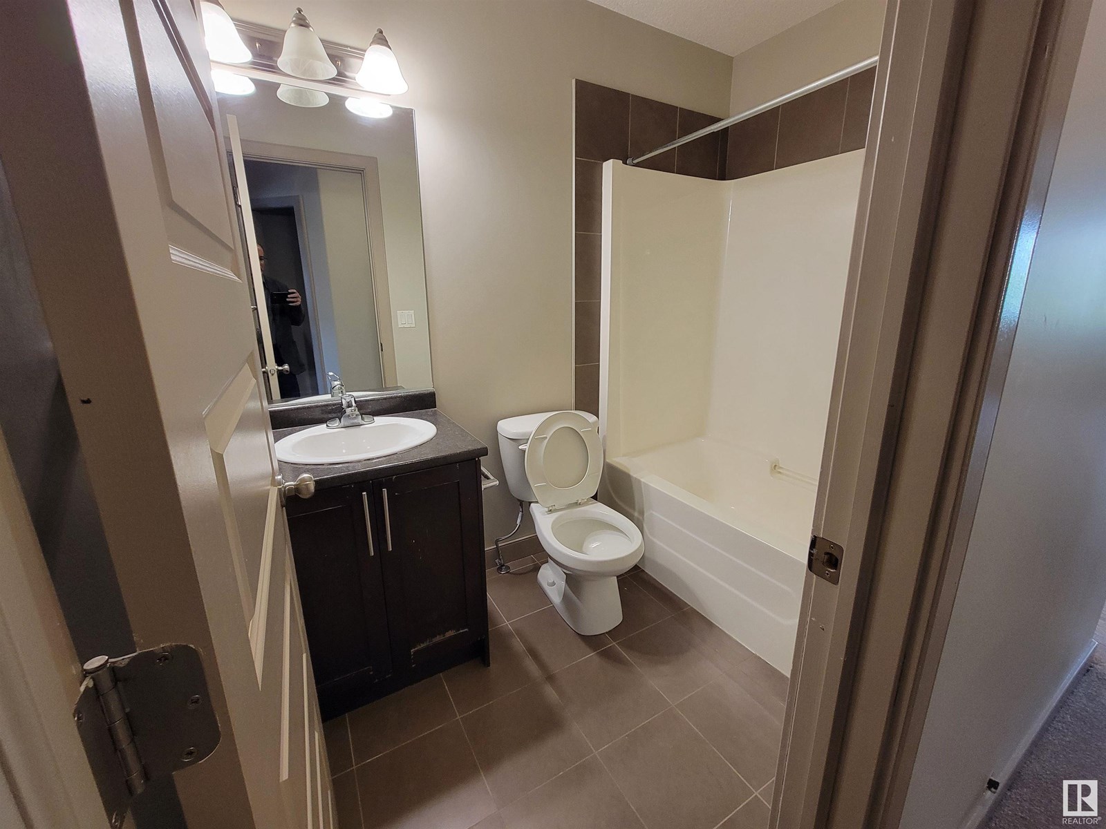 Photo 14 of 5 1820 34 Av Nw, Edmonton AB