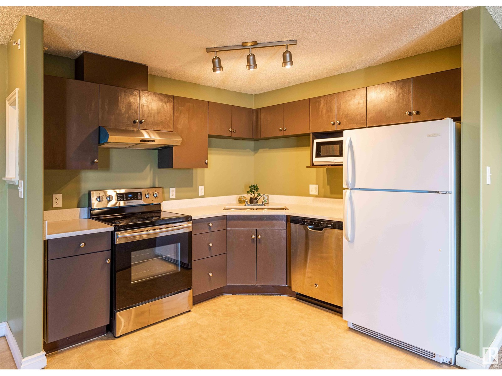 Photo 15 of 531 11325 83 St Nw, Edmonton AB
