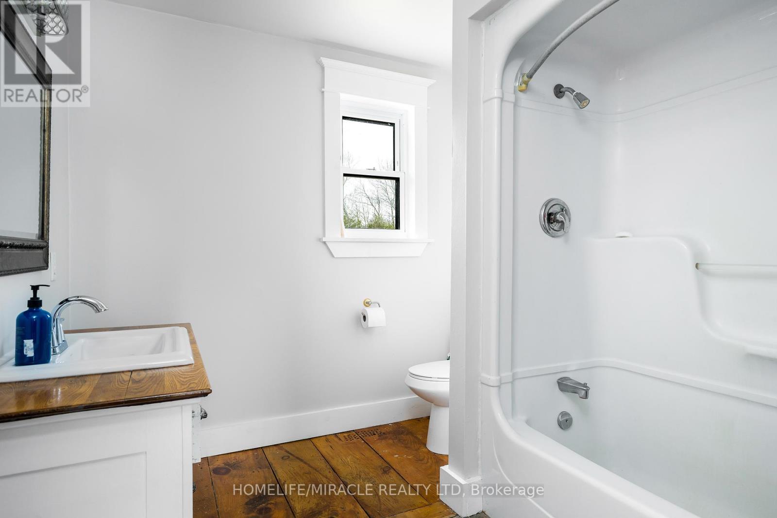 Photo 12 of 2506 Concession 10 N Nottawasaga Road, Collingwood ON