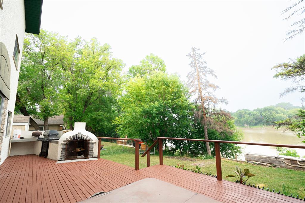 Photo 32 of 24 Riverside Drive, Winnipeg MB