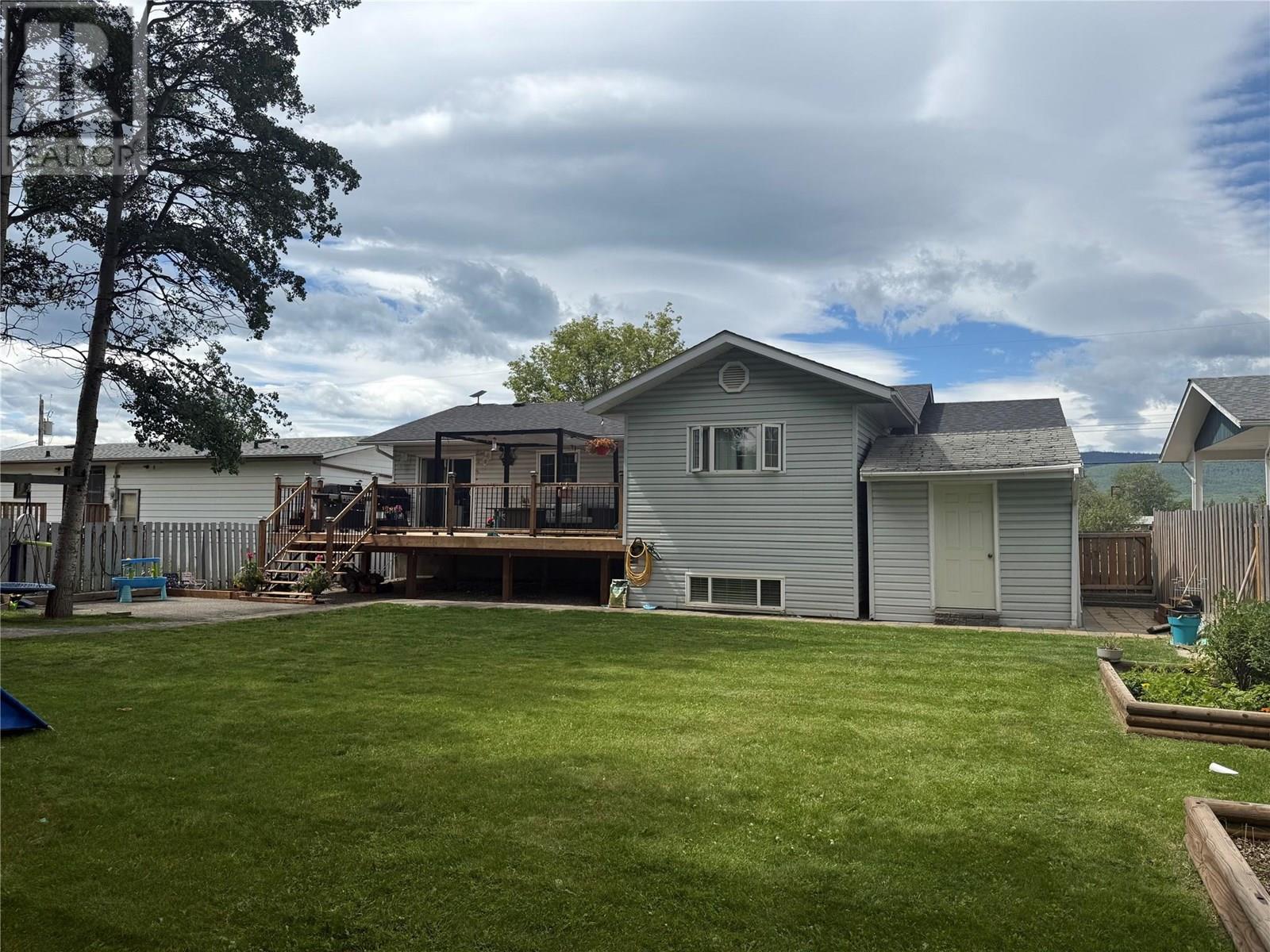5118 43A Street NE, Chetwynd