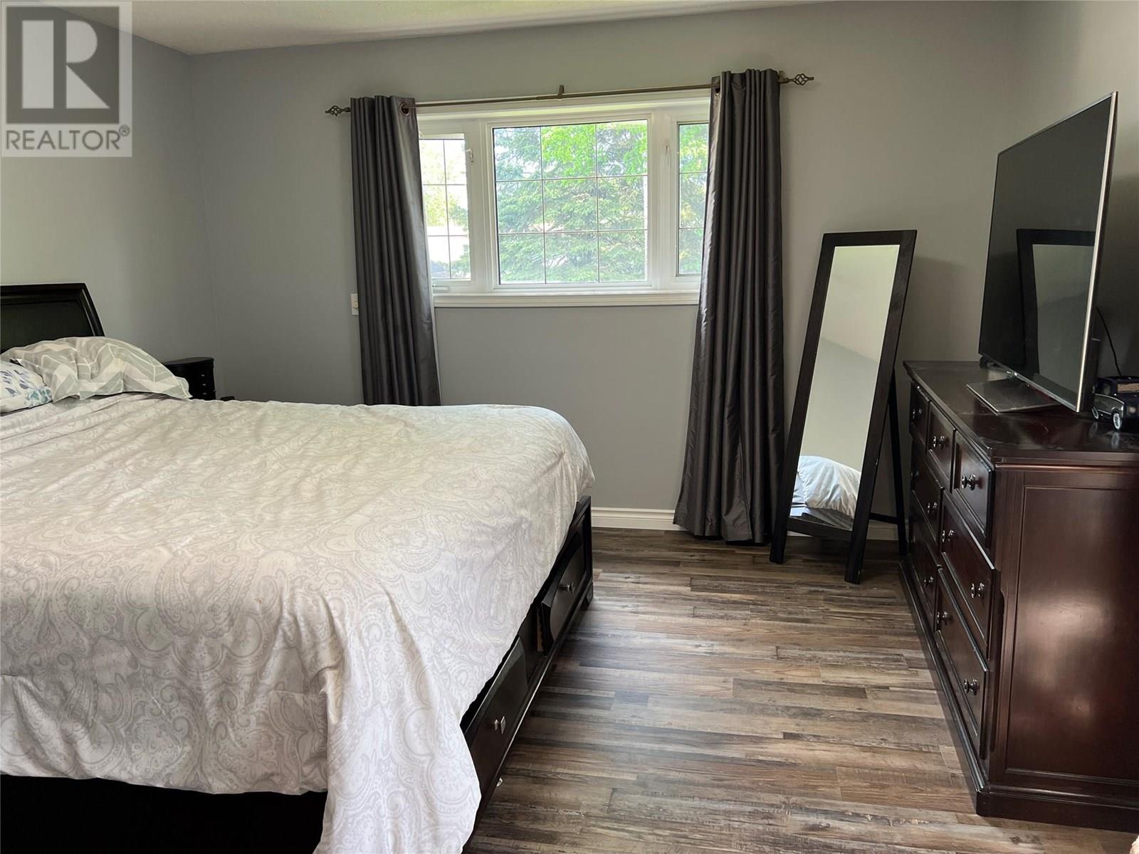 5118 43A Street NE, Chetwynd
