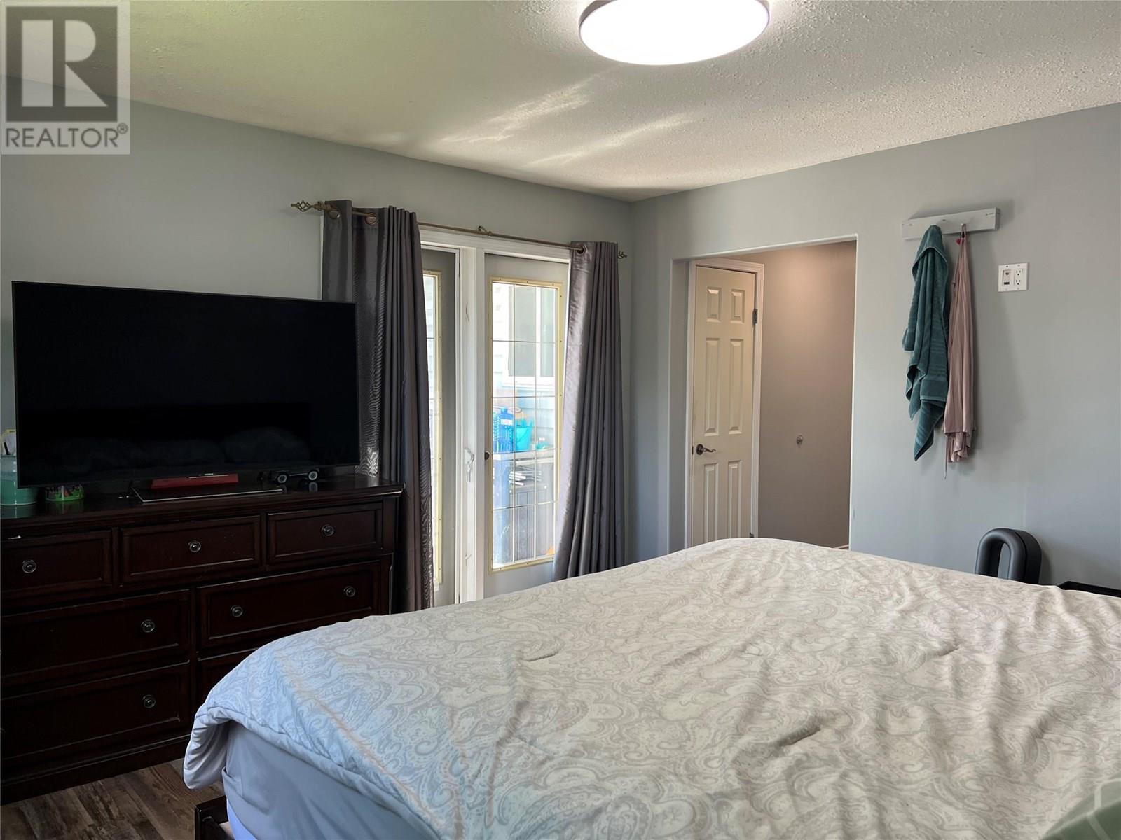 5118 43A Street NE, Chetwynd