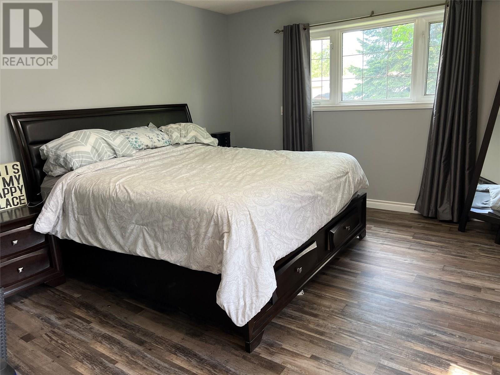5118 43A Street NE, Chetwynd