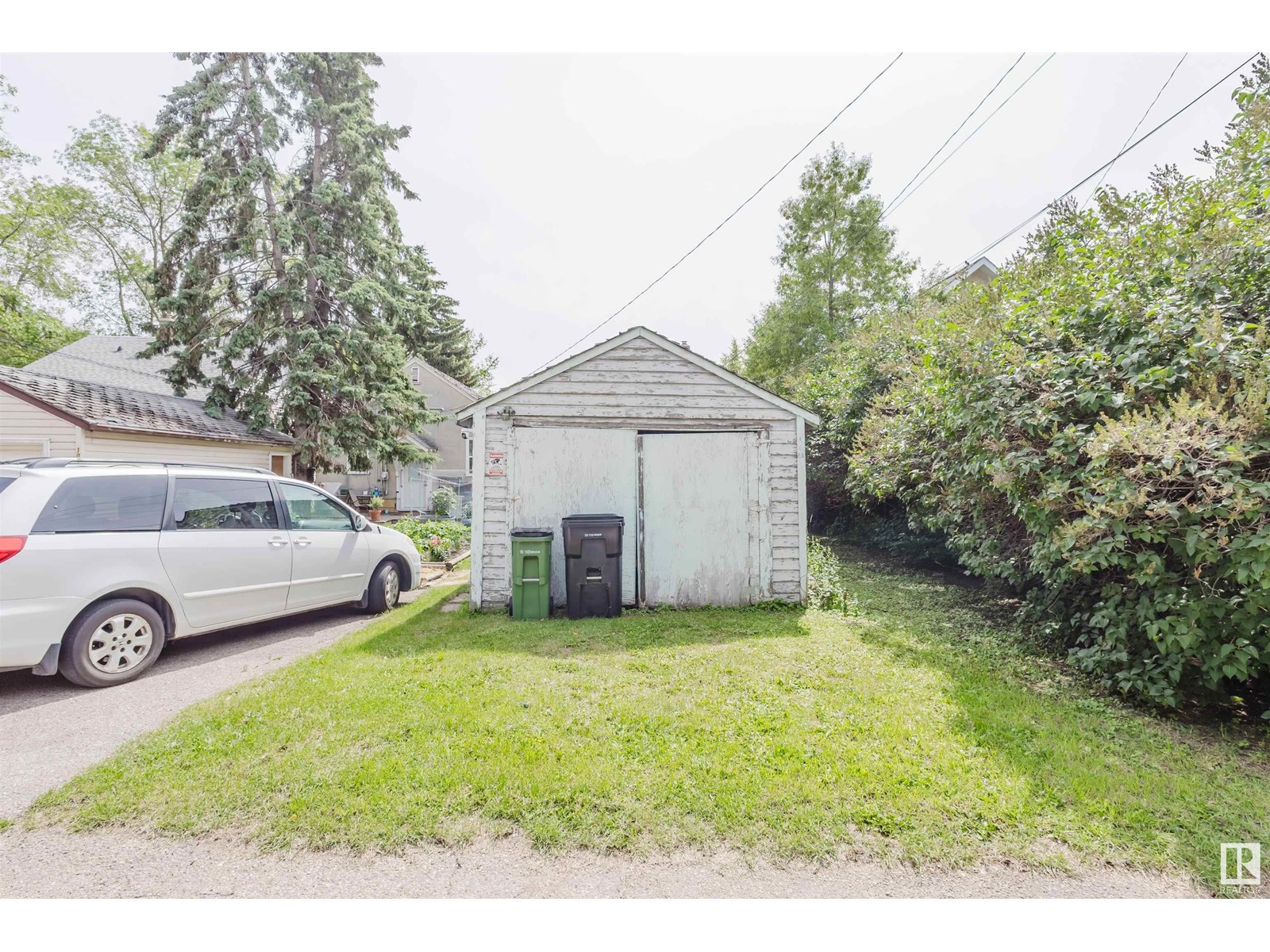 Photo 2 of 10112 86 Av Nw, Edmonton AB